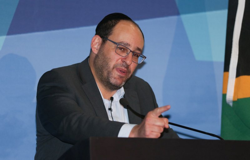 cesaiccday2rabbi.jpg